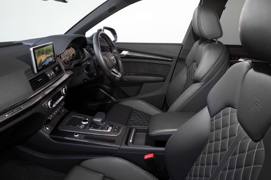 Интерьер Audi SQ5 3.0 TFSI 2017 года  (AU) (фото 21 из 40)